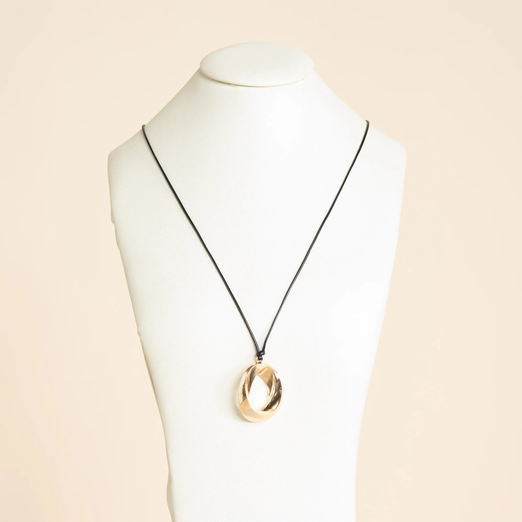 Adjustable Rope Abstract Pendant Necklace