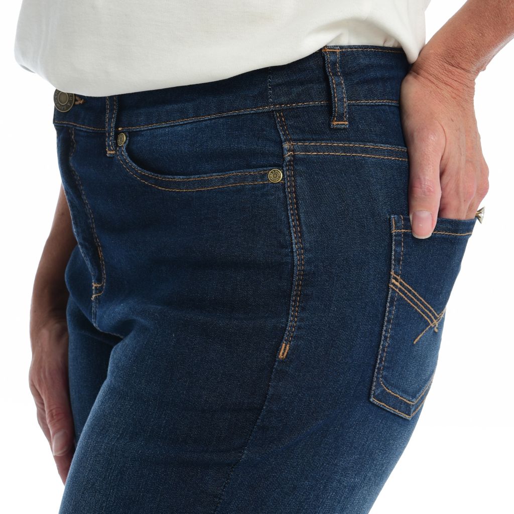 Everyday Relaxed Fit Barely Boot Jean - Image 5