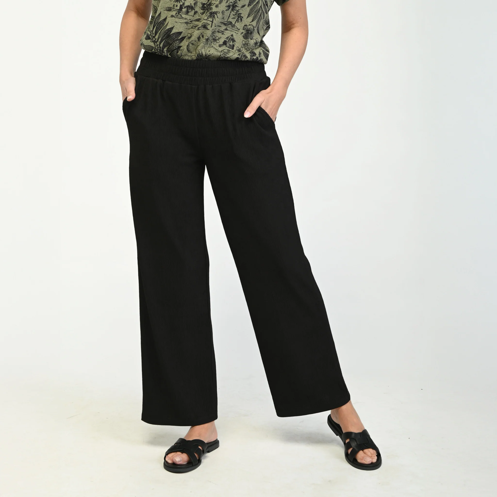 Flowy Pull On Ribbed Knit Pant
