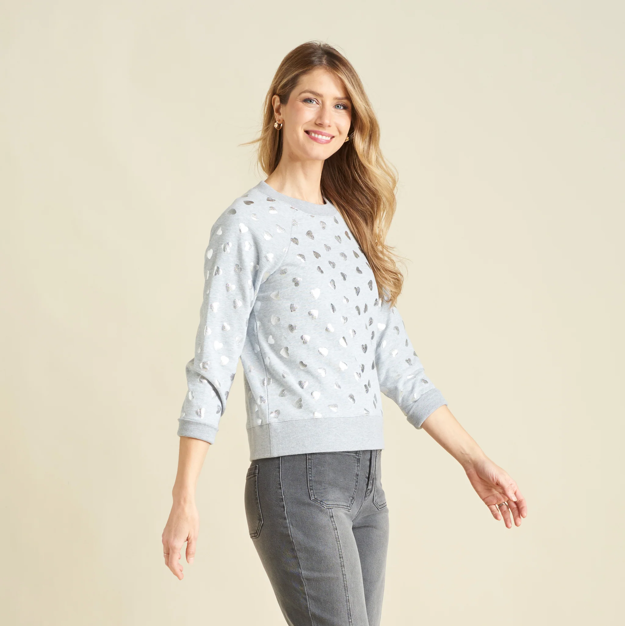 Foil Hearts Print Crew Neck Long Sleeve Sweatshirt - Image 4
