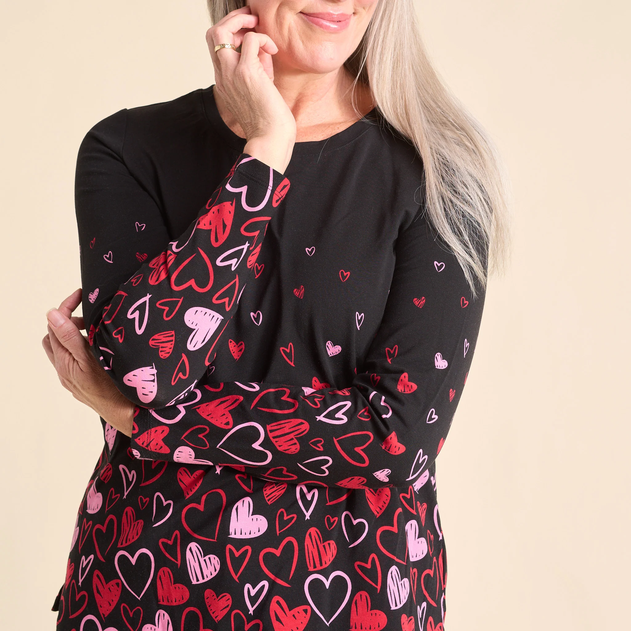 Heart Print Jewel Neck Long Sleeve Tee - Image 5
