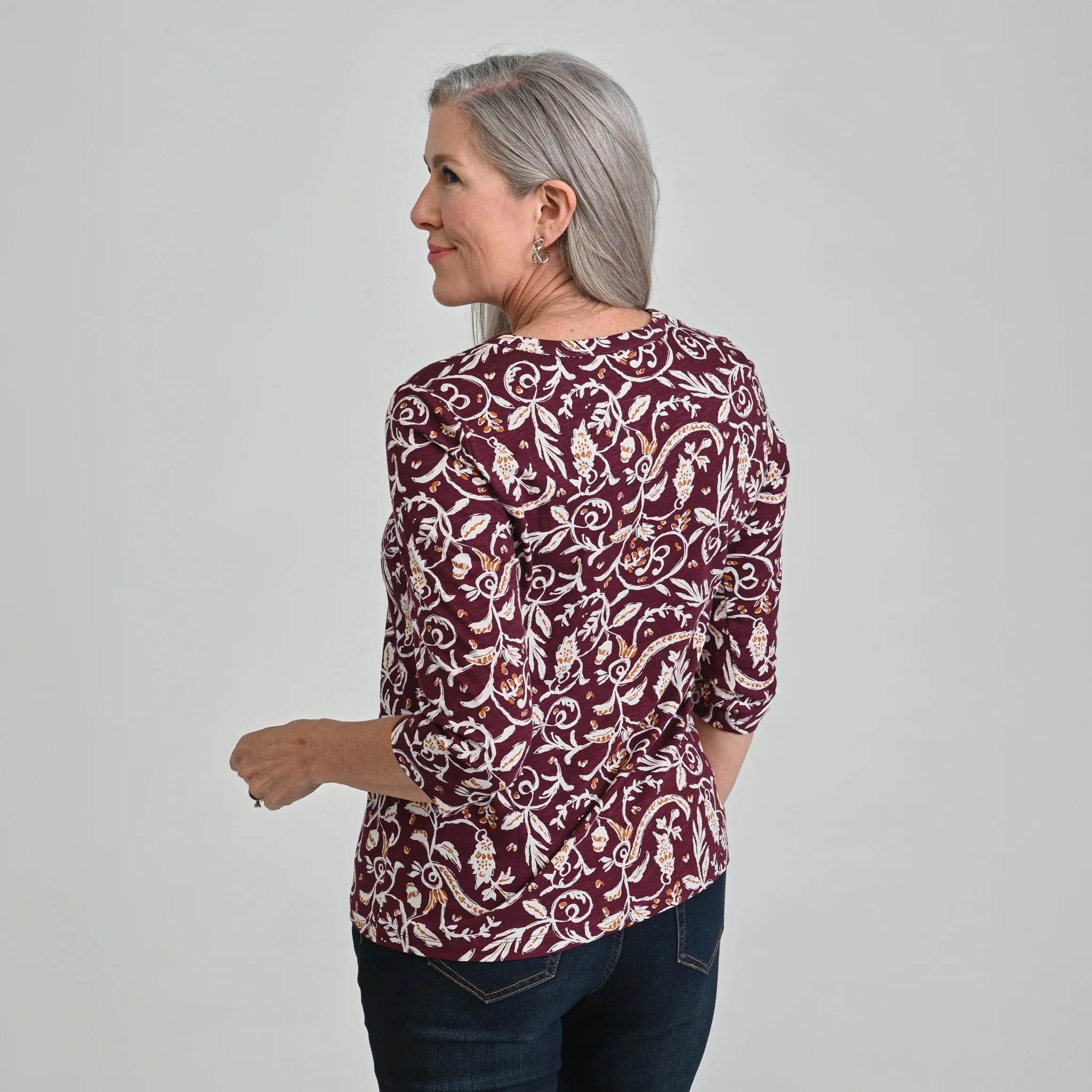 Leaf Print Notch Neck 3/4 Sleeve Tee - Image 2