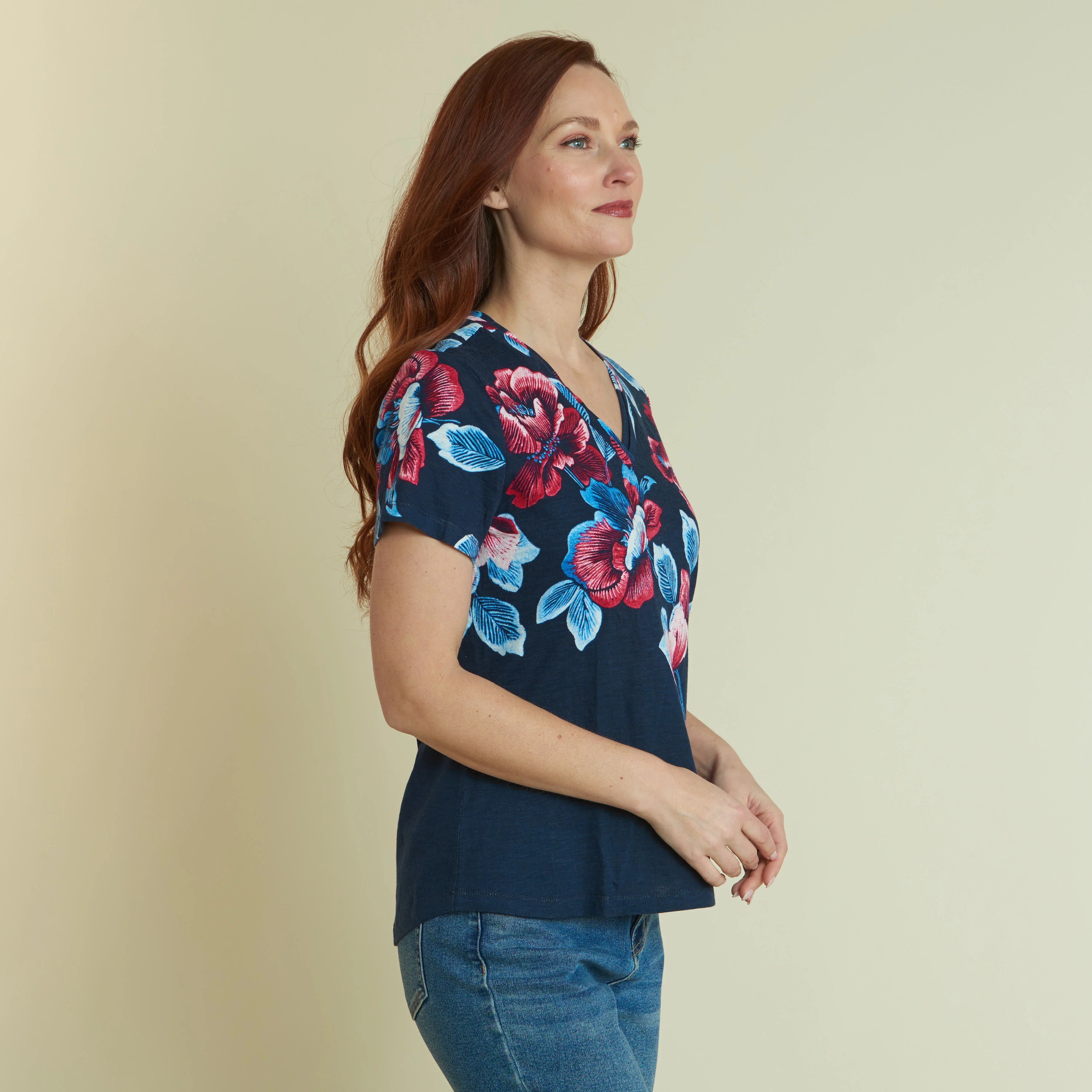 Placed Floral Print V Neck Short Sleeve Tee - Image 3