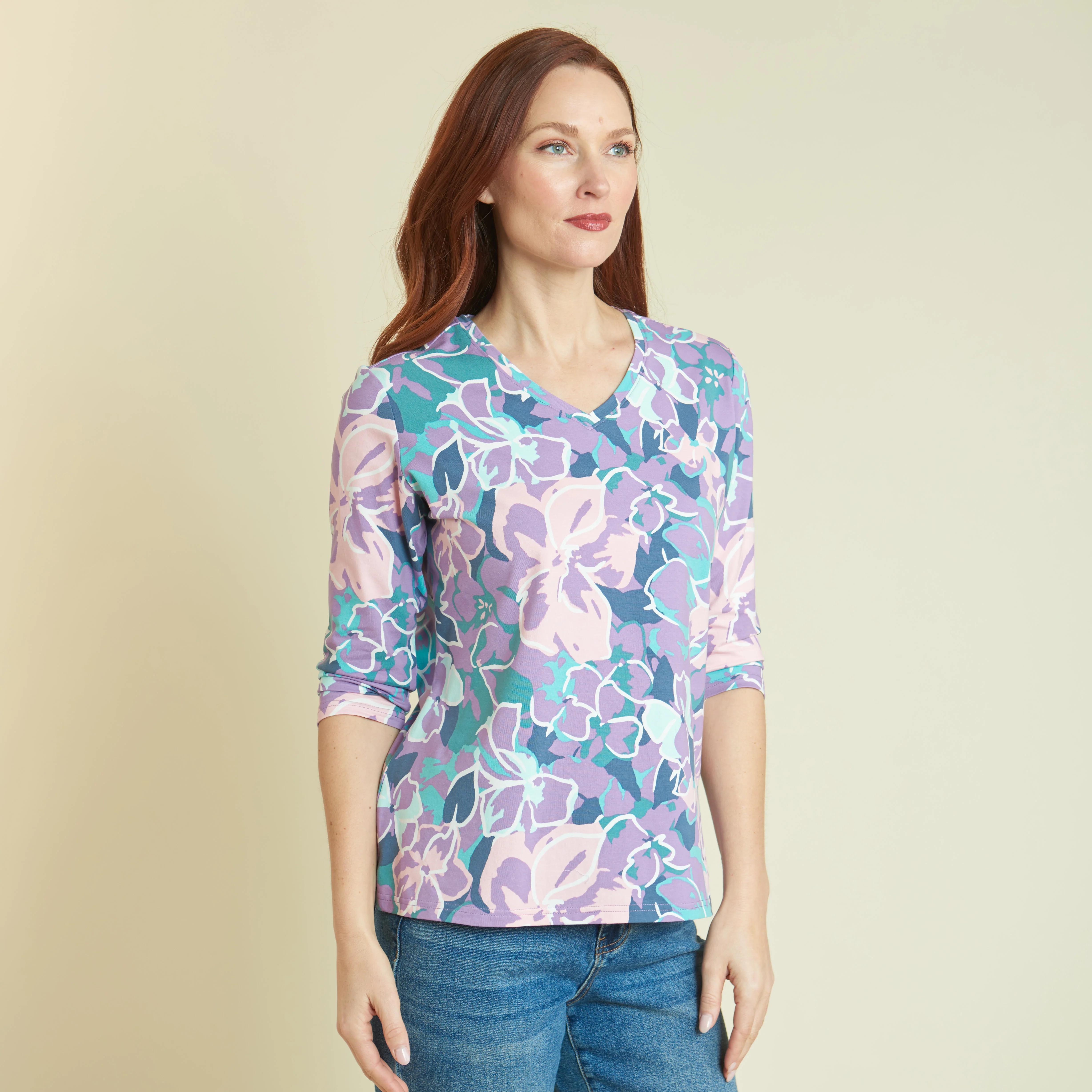 Abstract Floral Print V Neck 3/4 Sleeve Tee - Image 4