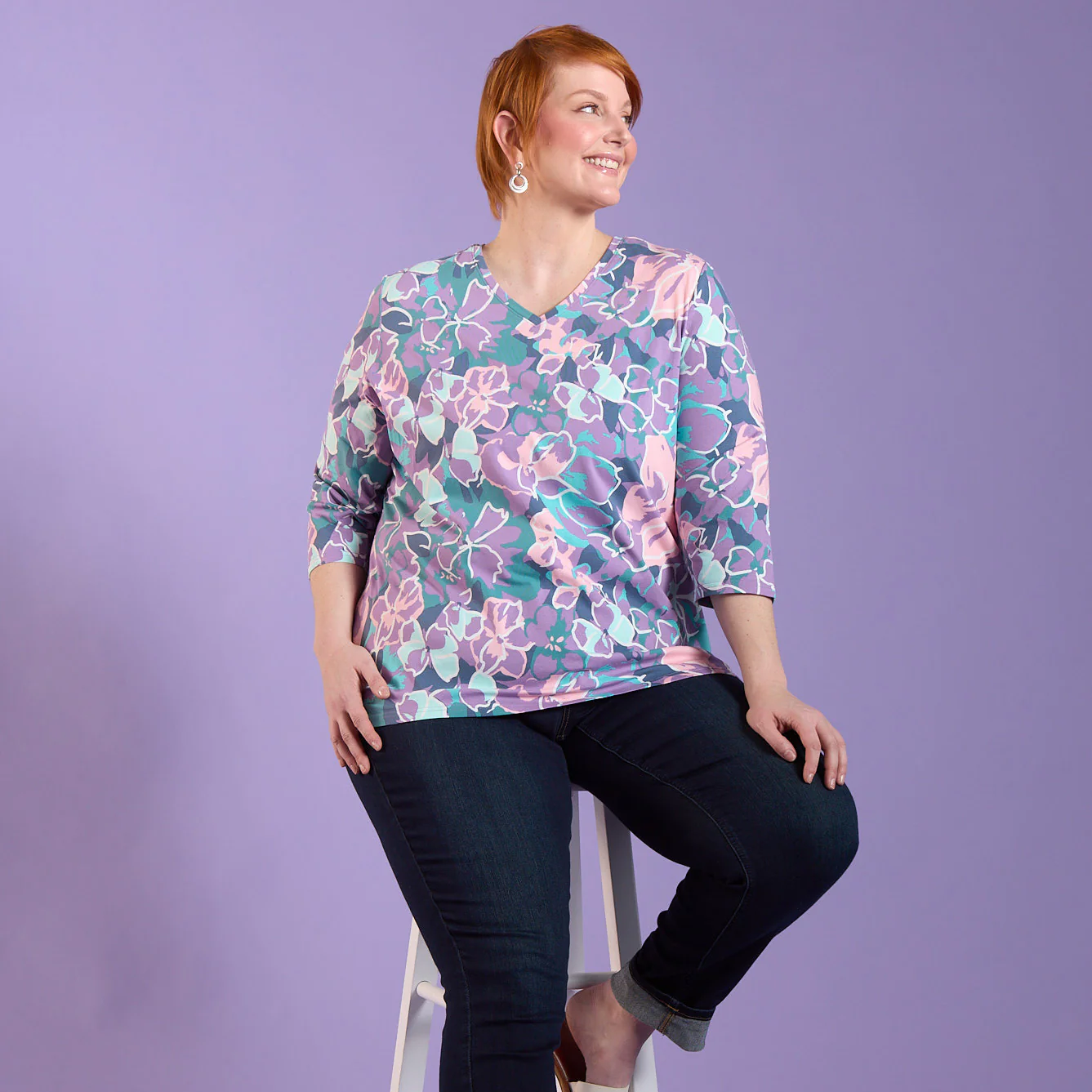 Abstract Floral Print V Neck 3/4 Sleeve Tee - Image 6