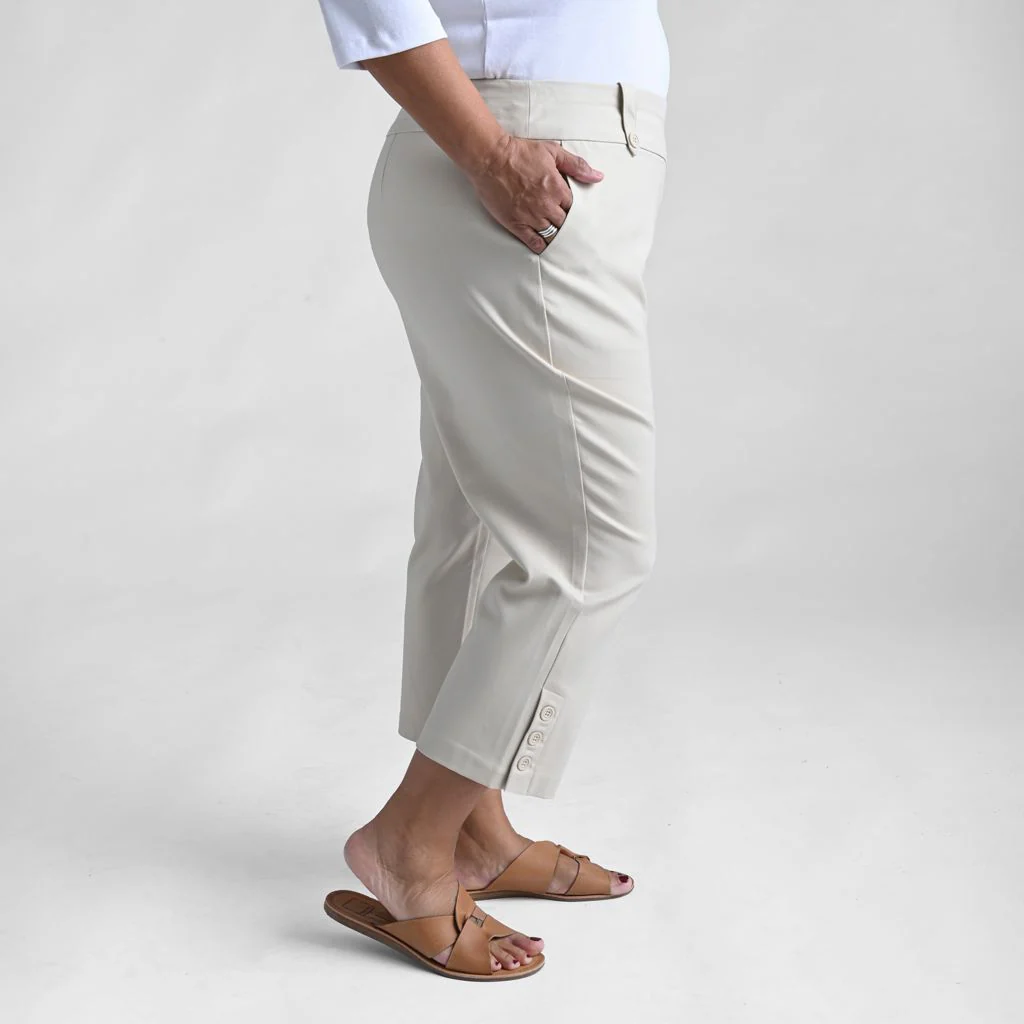 Signature Slimming Button Detail Pull On Capri - ANGEL BLUE - Image 6