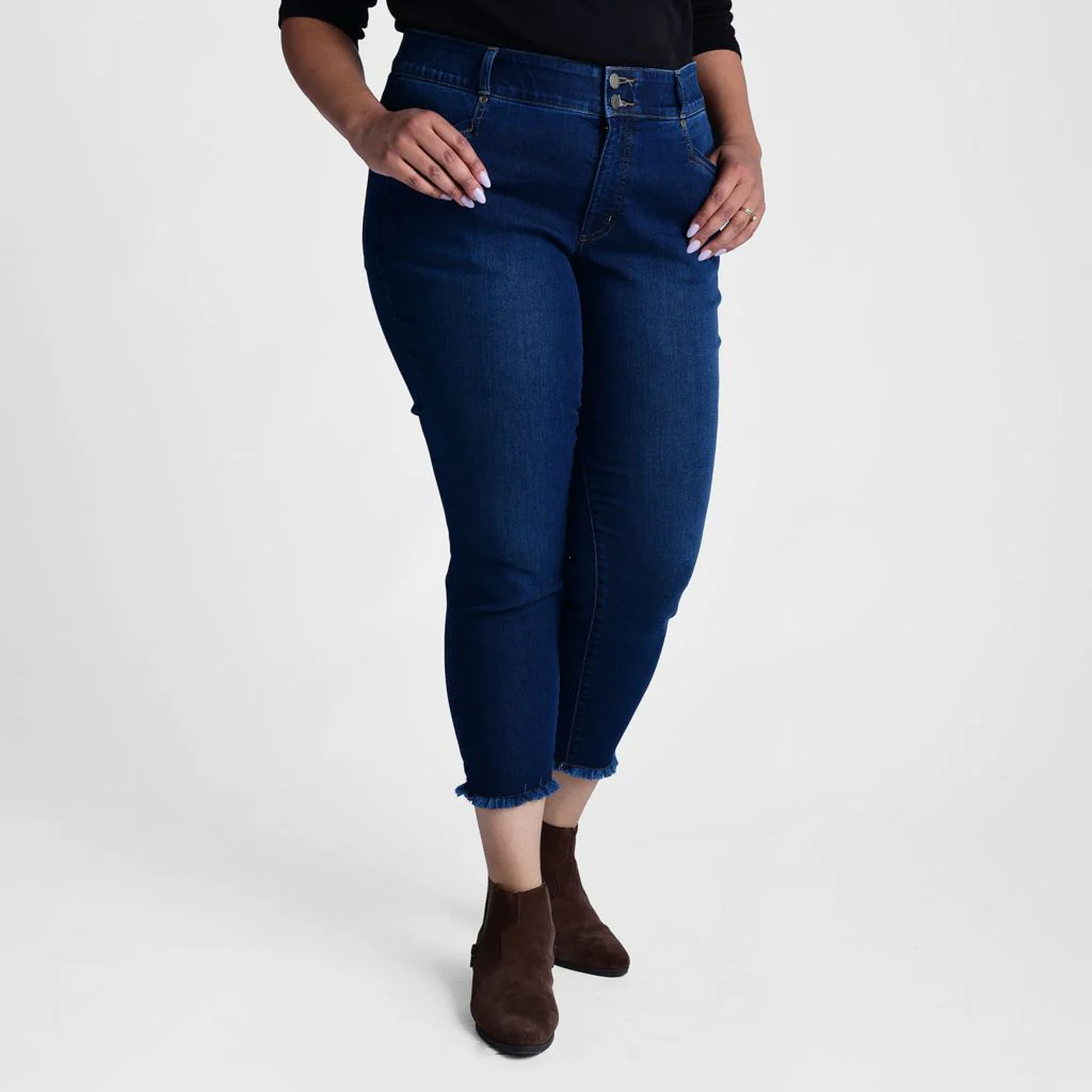 Signature Slimming Frayed Cuff Ankle Jean - Image 6