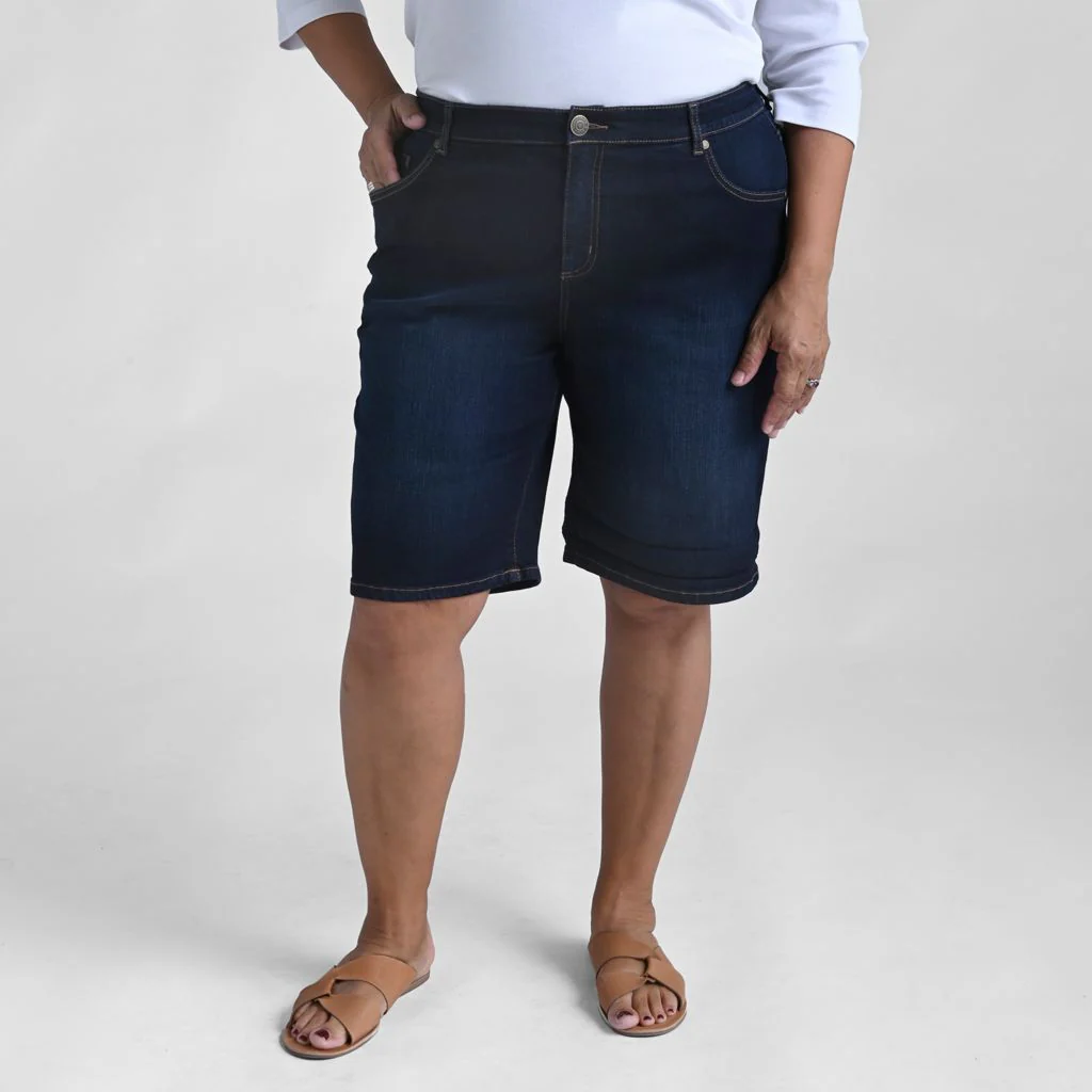 Signature Slimming Shaped Fit Bermuda - Image 12