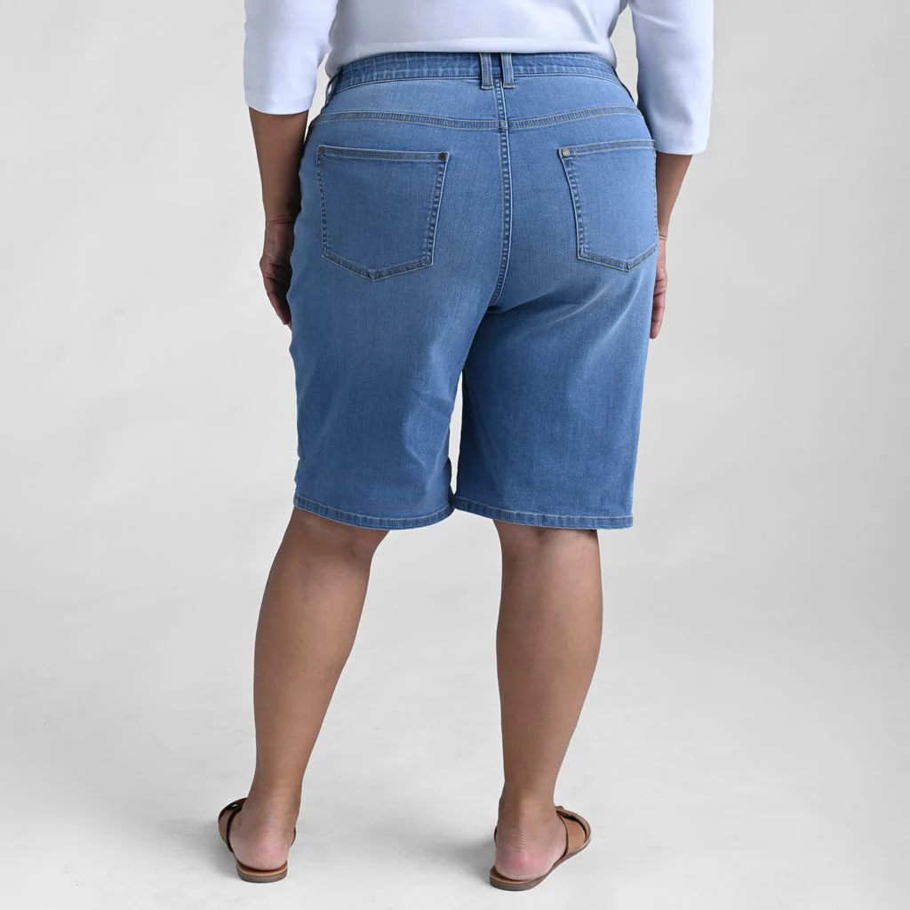 Signature Slimming Shaped Fit Bermuda - Image 14